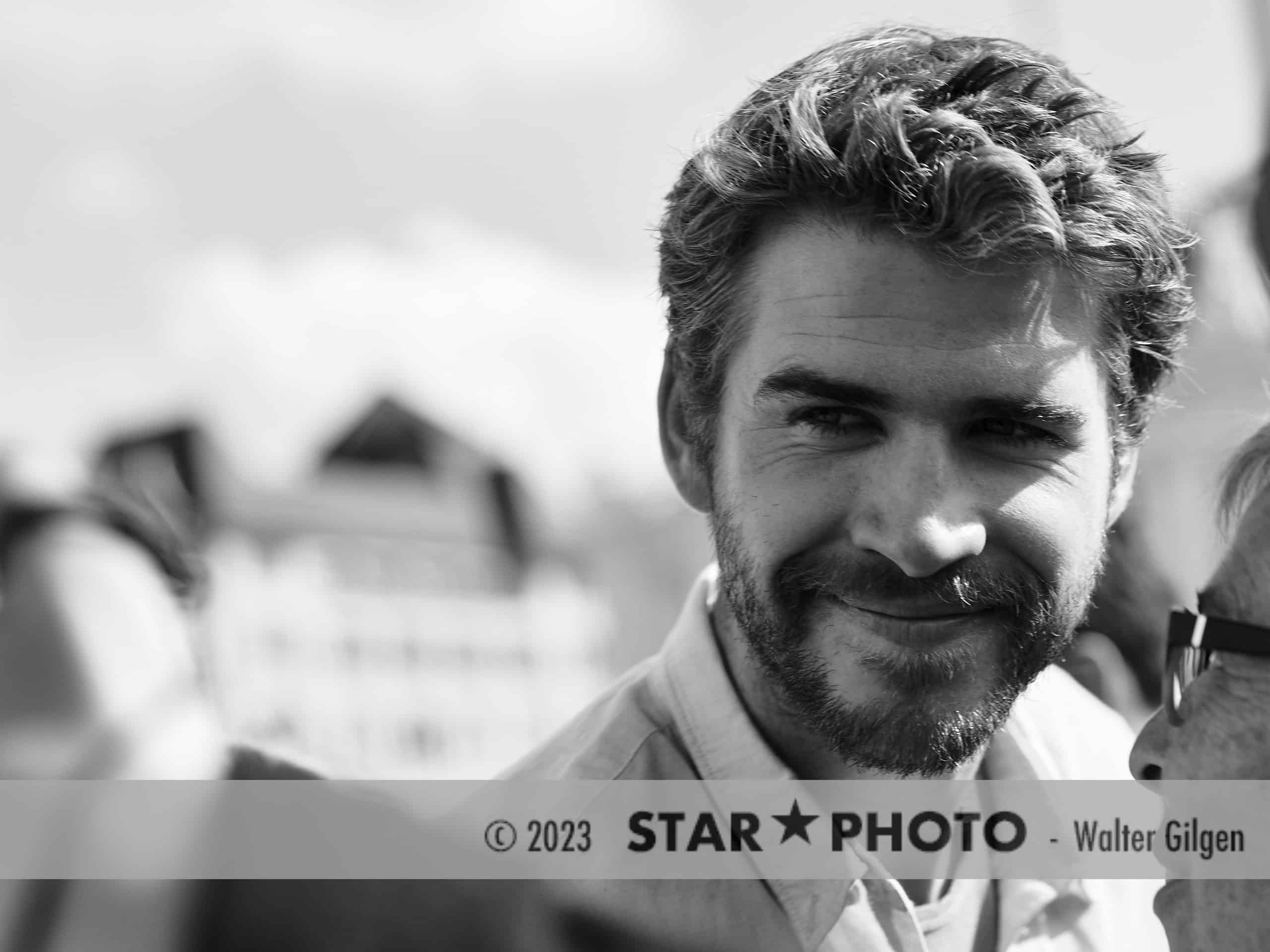 Zurich / Switzerland, 26th Sep, 2015.

Actor Liam Hemsworth with a fan taking photos at Zurich Film Festival.